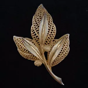 1960s BSK Leaf Brooch