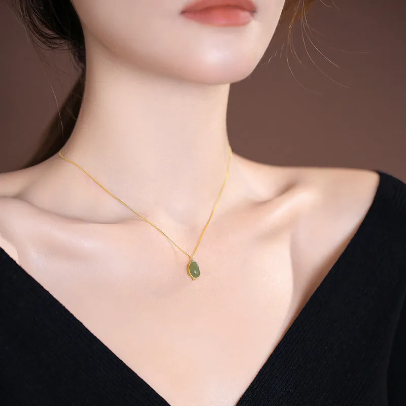 Acacia Beans Jade Pea Pendant Silver Necklace