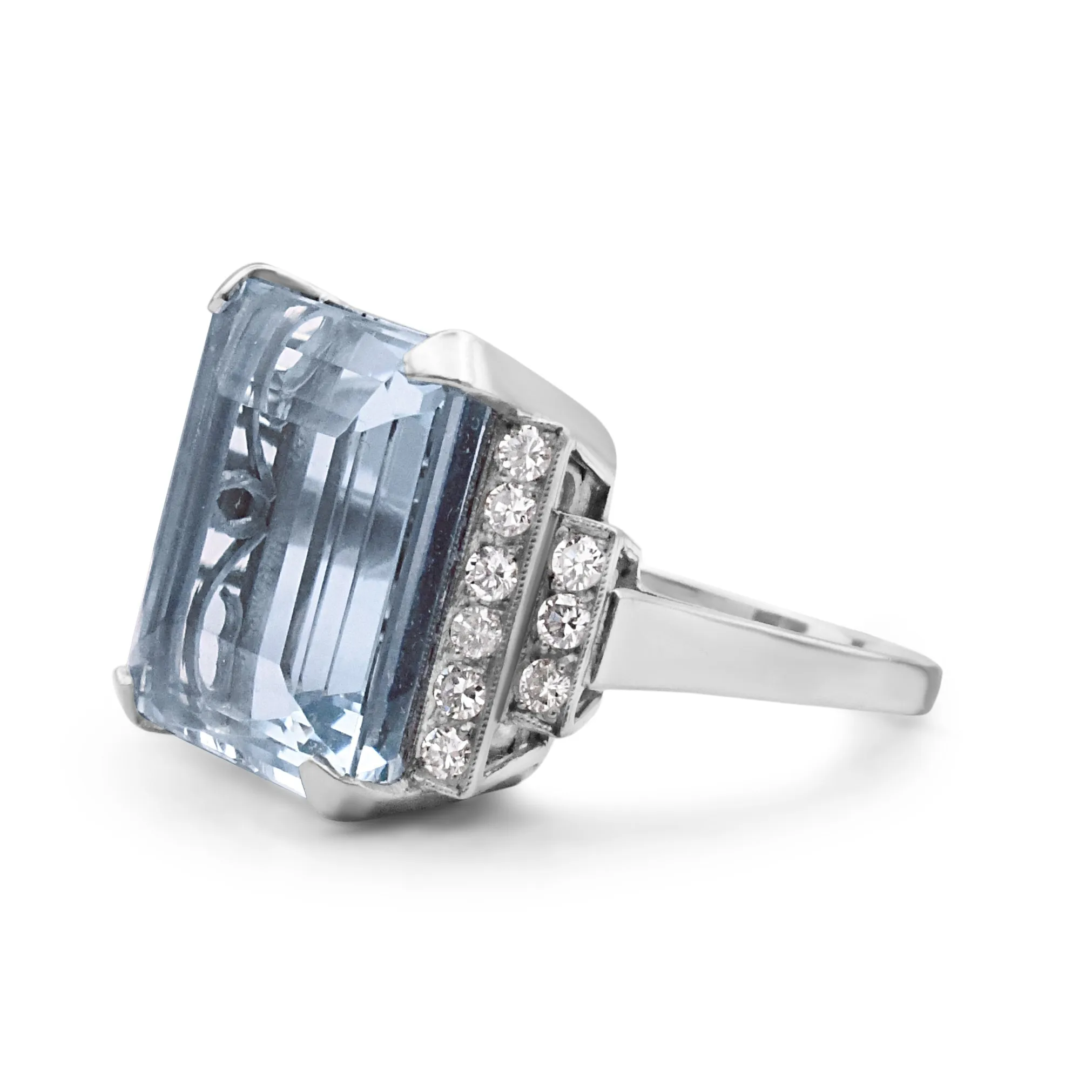 Aquamarine Ring With Stepped Brilliant Cut Diamond Shoulders