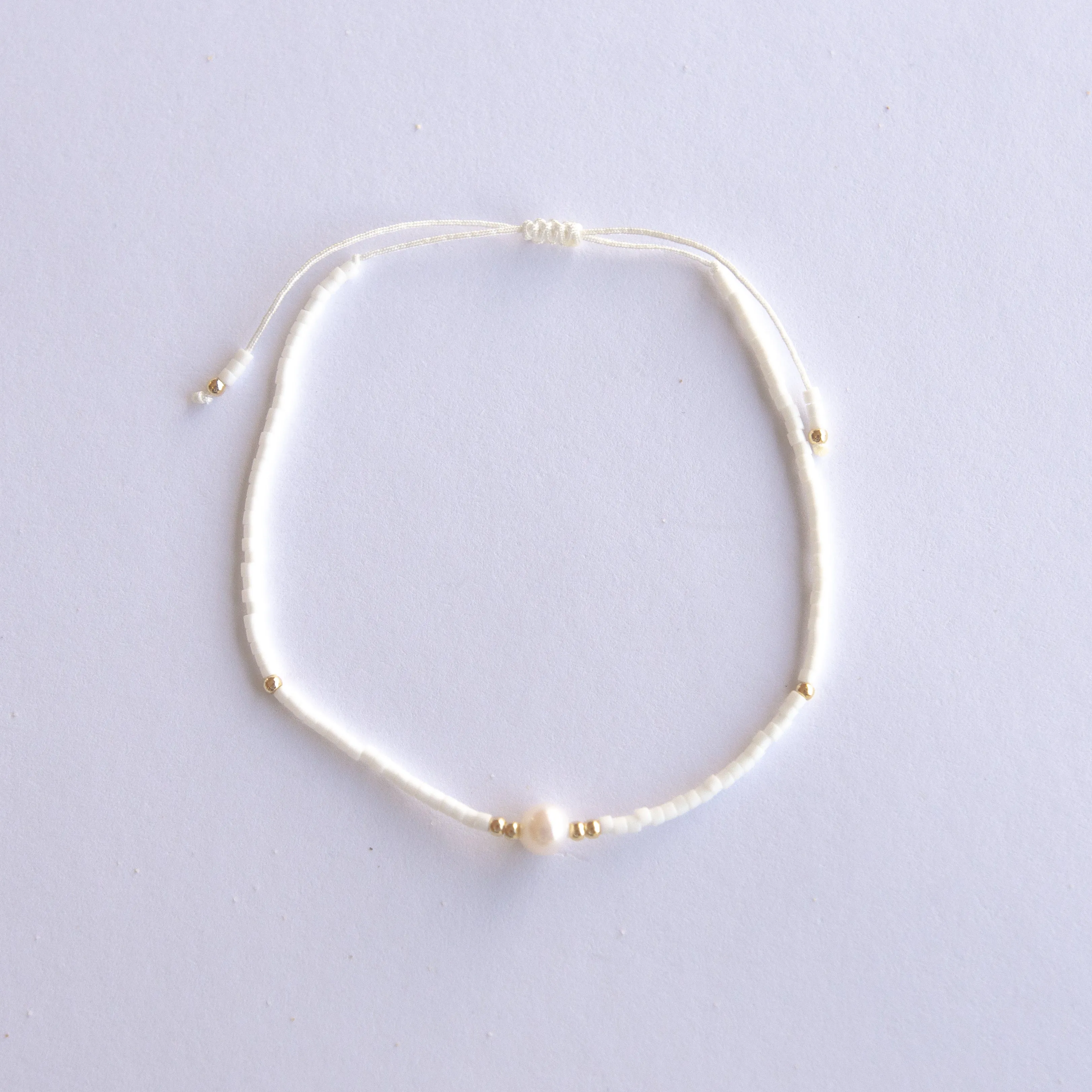 Aura Single Round Pearl Adjustable Bracelet