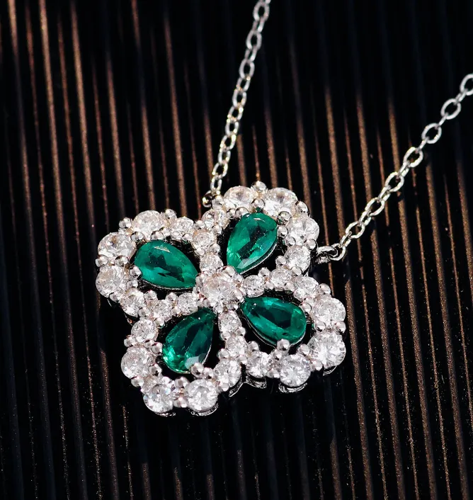 Clover Necklace, Sterling Silver Emerald Necklace, Birthday Gift, 1202