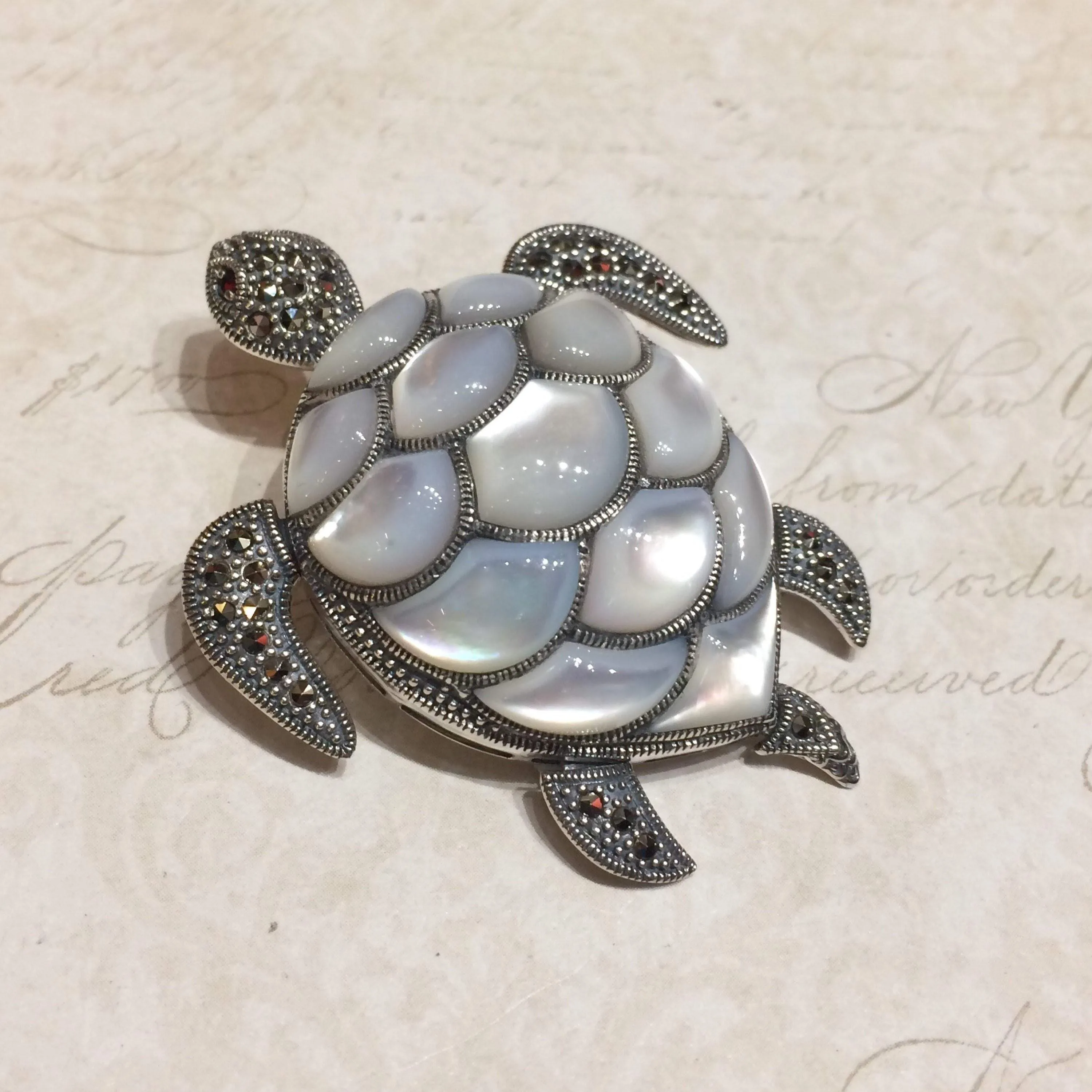 Mother of Pearl Turtle Brooch silver Marcasite