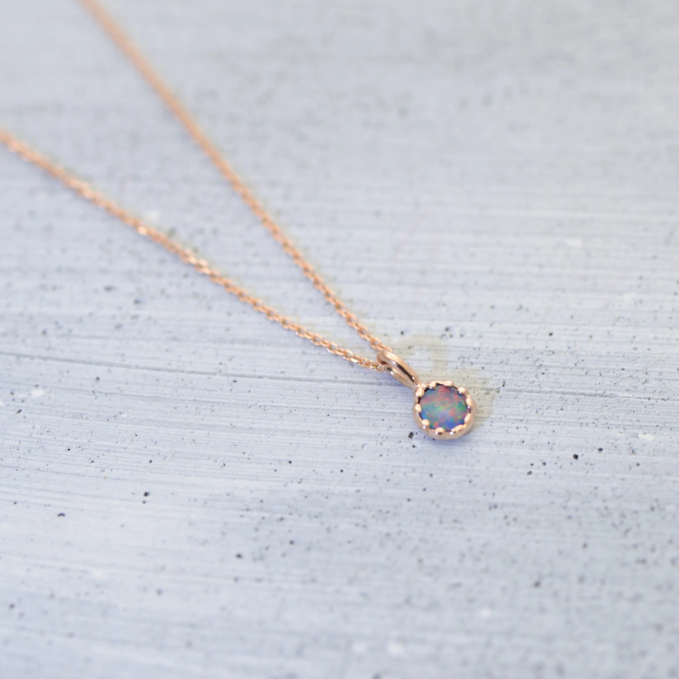 Opal mud Necklace (5mm round/ doublet opal) - 14K/18K Gold