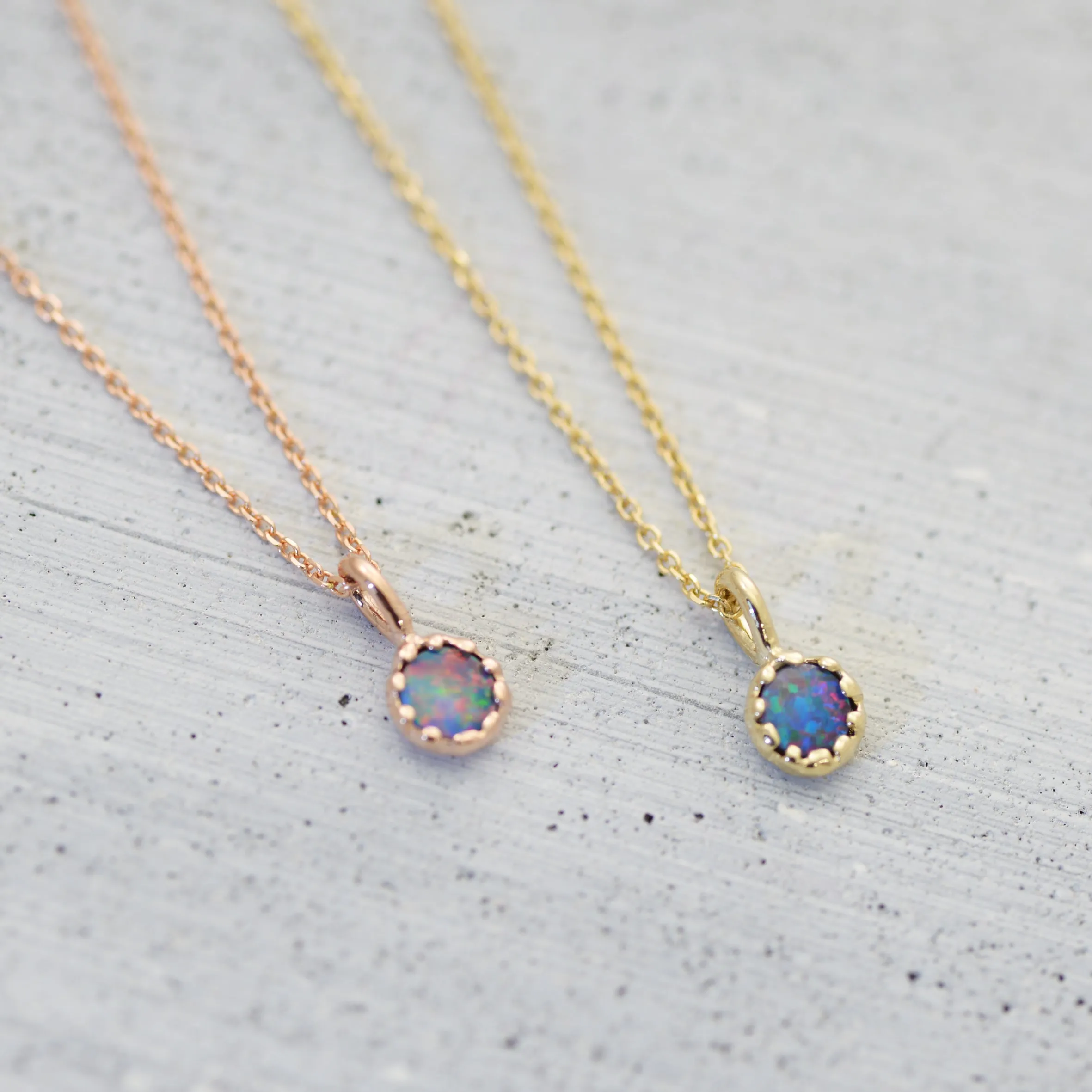 Opal mud Necklace (5mm round/ doublet opal) - 14K/18K Gold