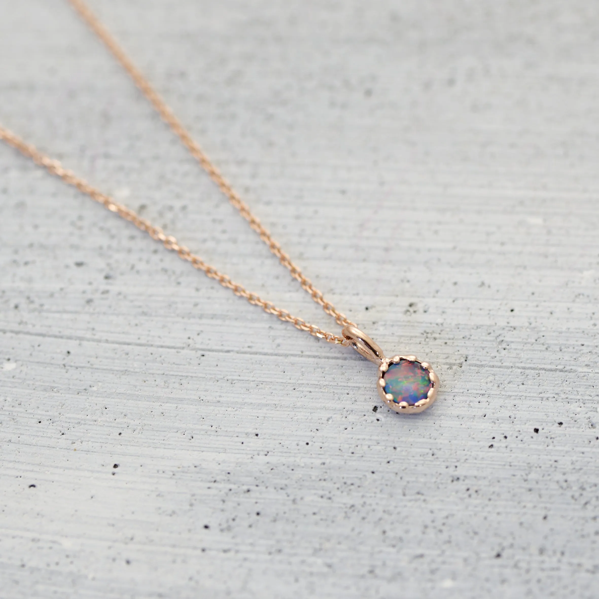 Opal mud Necklace (5mm round/ doublet opal) - 14K/18K Gold