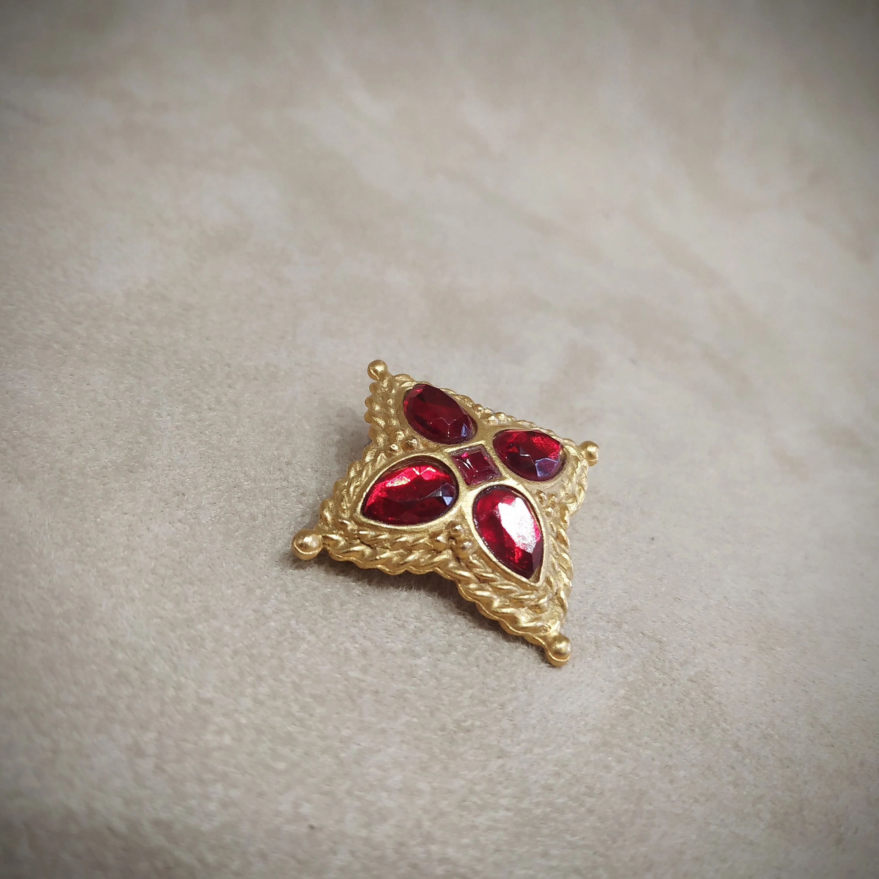 Red star cross Brooch by Rima Ariss Gold